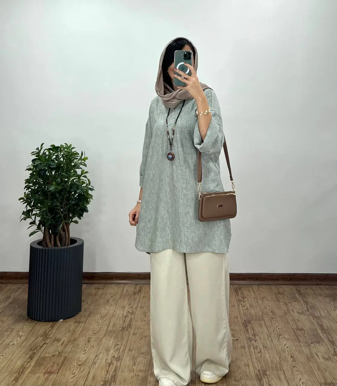 مانتو جلو بسته لینن لیانا کد 3262